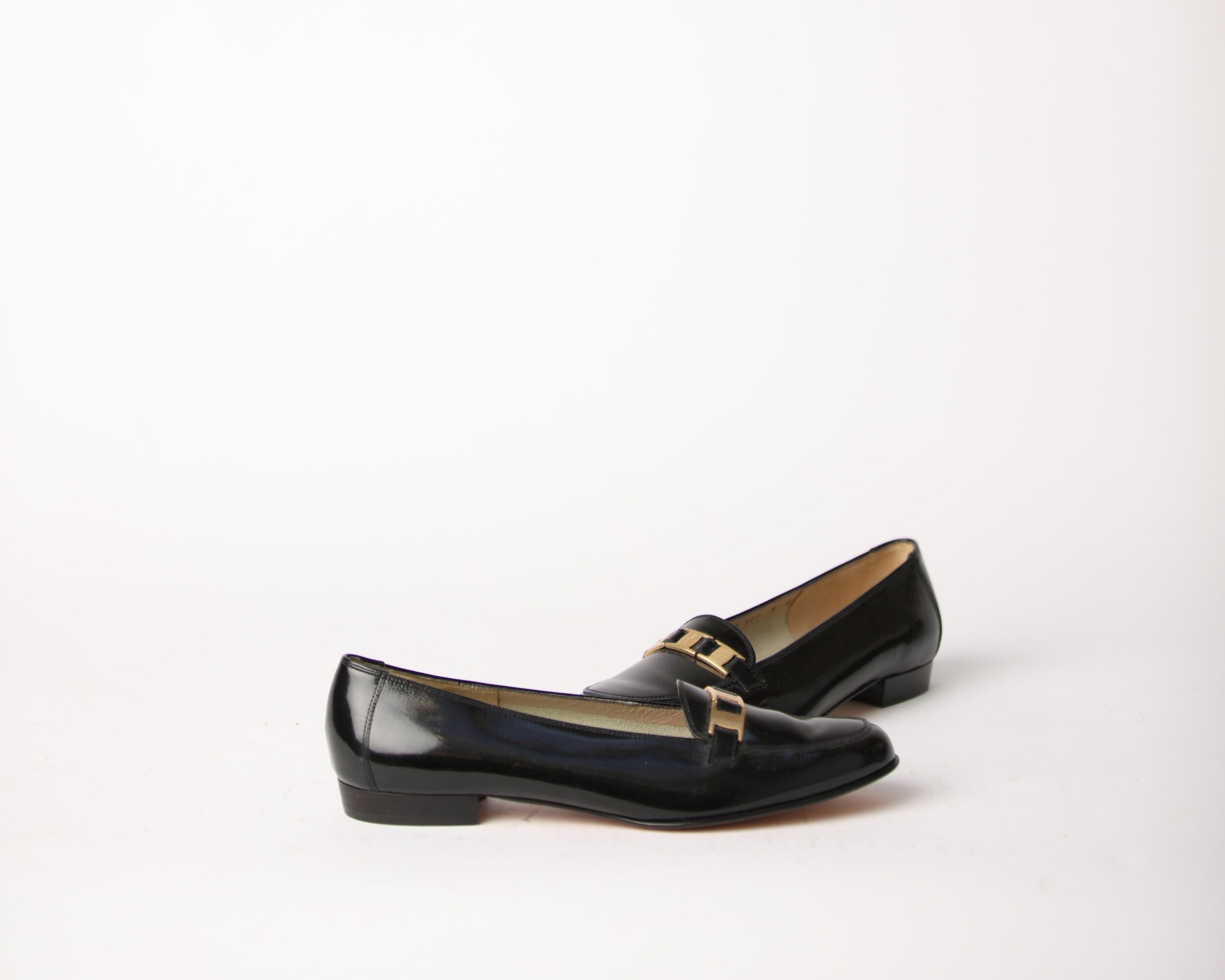 SALVATORE FERRAGAMO  Black Leather Loafers – The Vault By Volpe Beringer